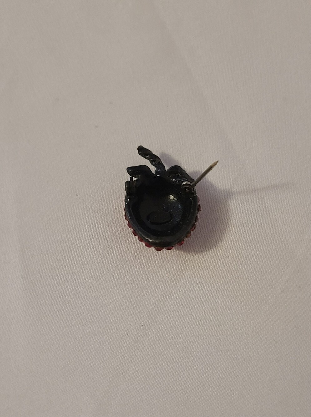 Small Strawberry Pin - Picture 7 of 9